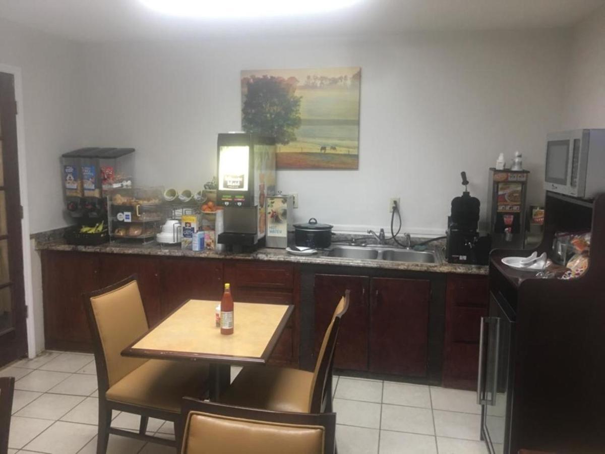 Loyalty Inn Hawkinsville Exteriér fotografie